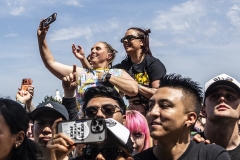 GoodThings2511.-Crowd205